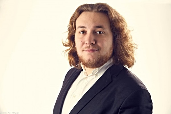 EMMANUEL HASLER (TÉNOR)